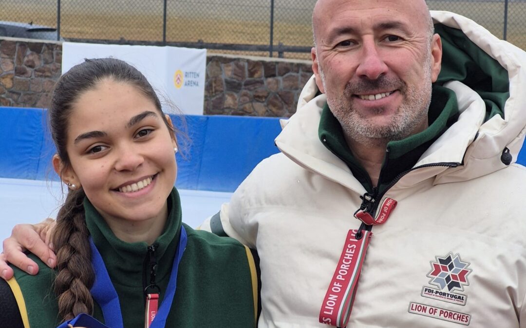 Jéssica Rodrigues sagrou-se campeã do mundo júnior de patinagem de velocidade no gelo